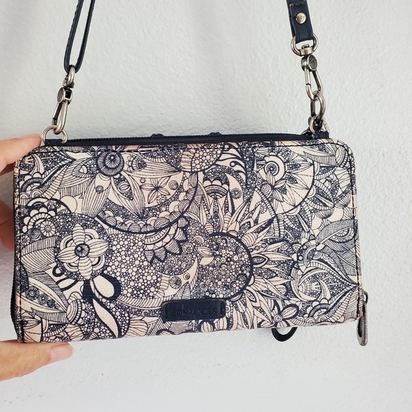 Sakroots Crossbody Bag Womens Floral Print Wallet Purse Convertible Zip Organize - Picture 2 of 8